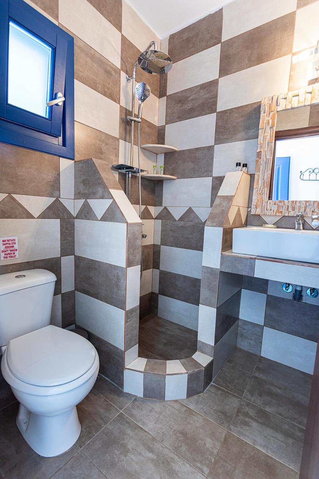 Guest house Almiriki Serifos 3*