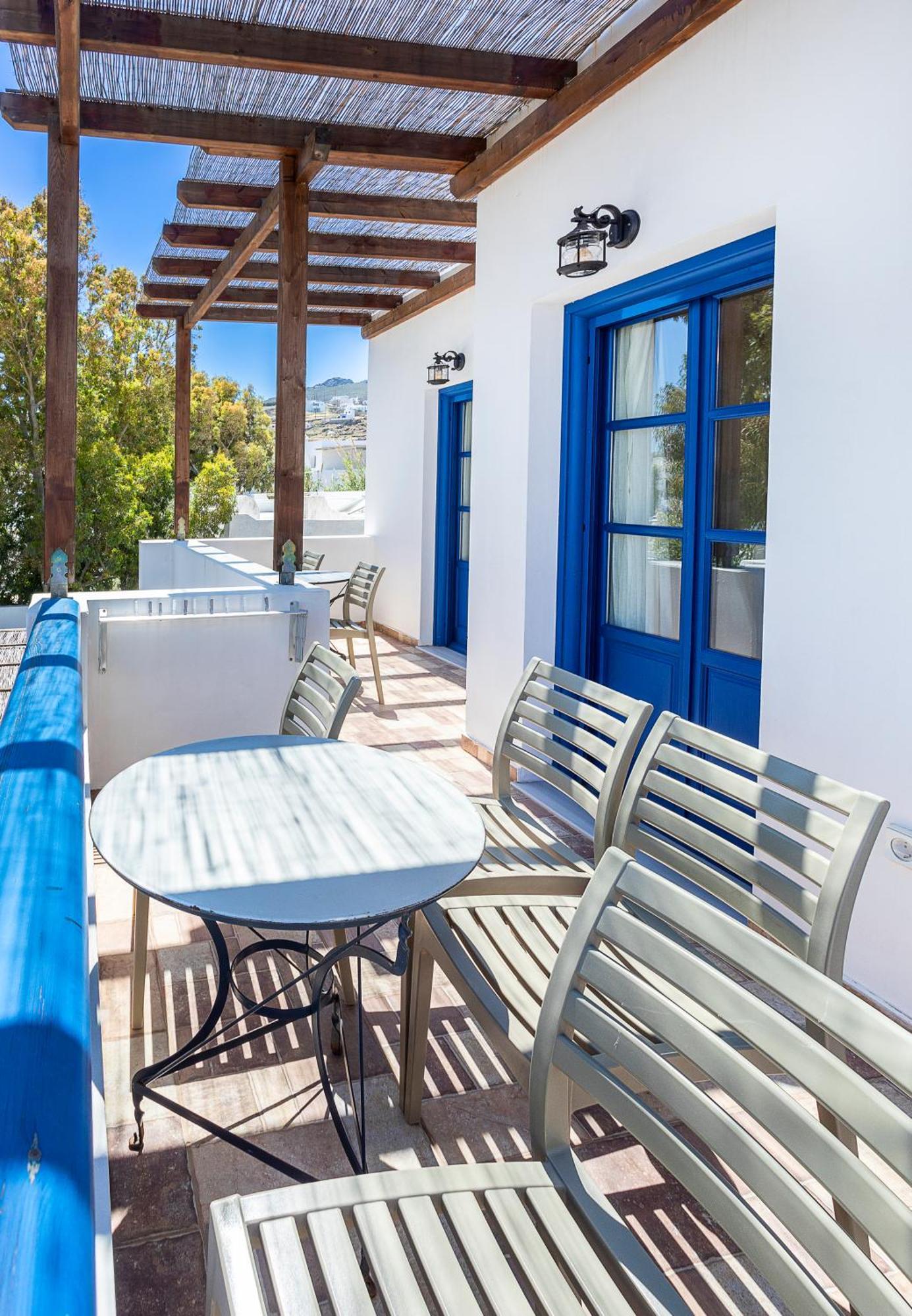 Almiriki Serifos Guest house Livadakia
