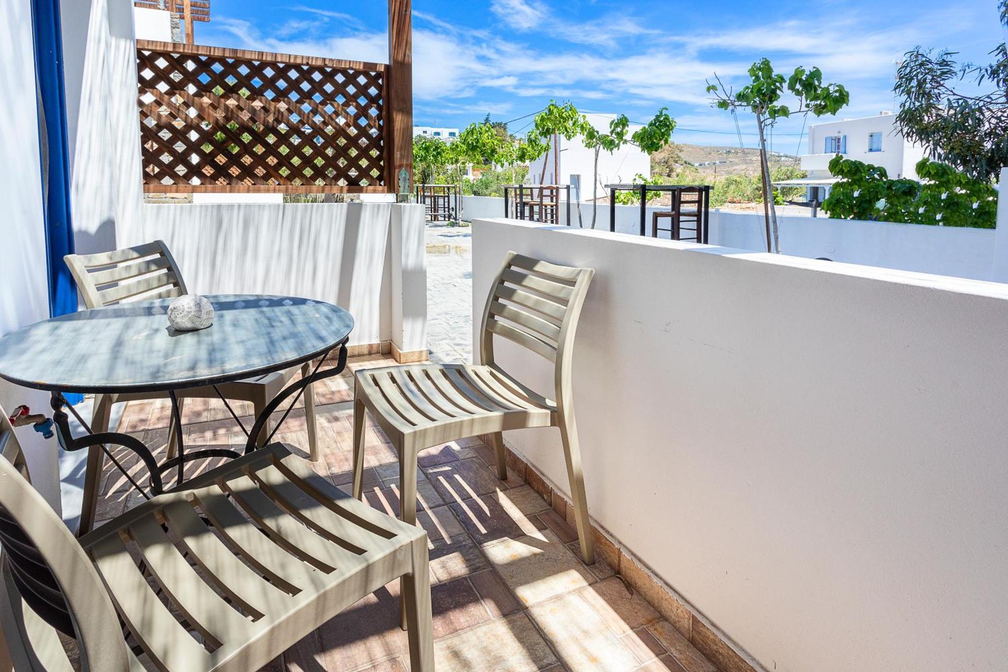 Almiriki Serifos Guest house 3*