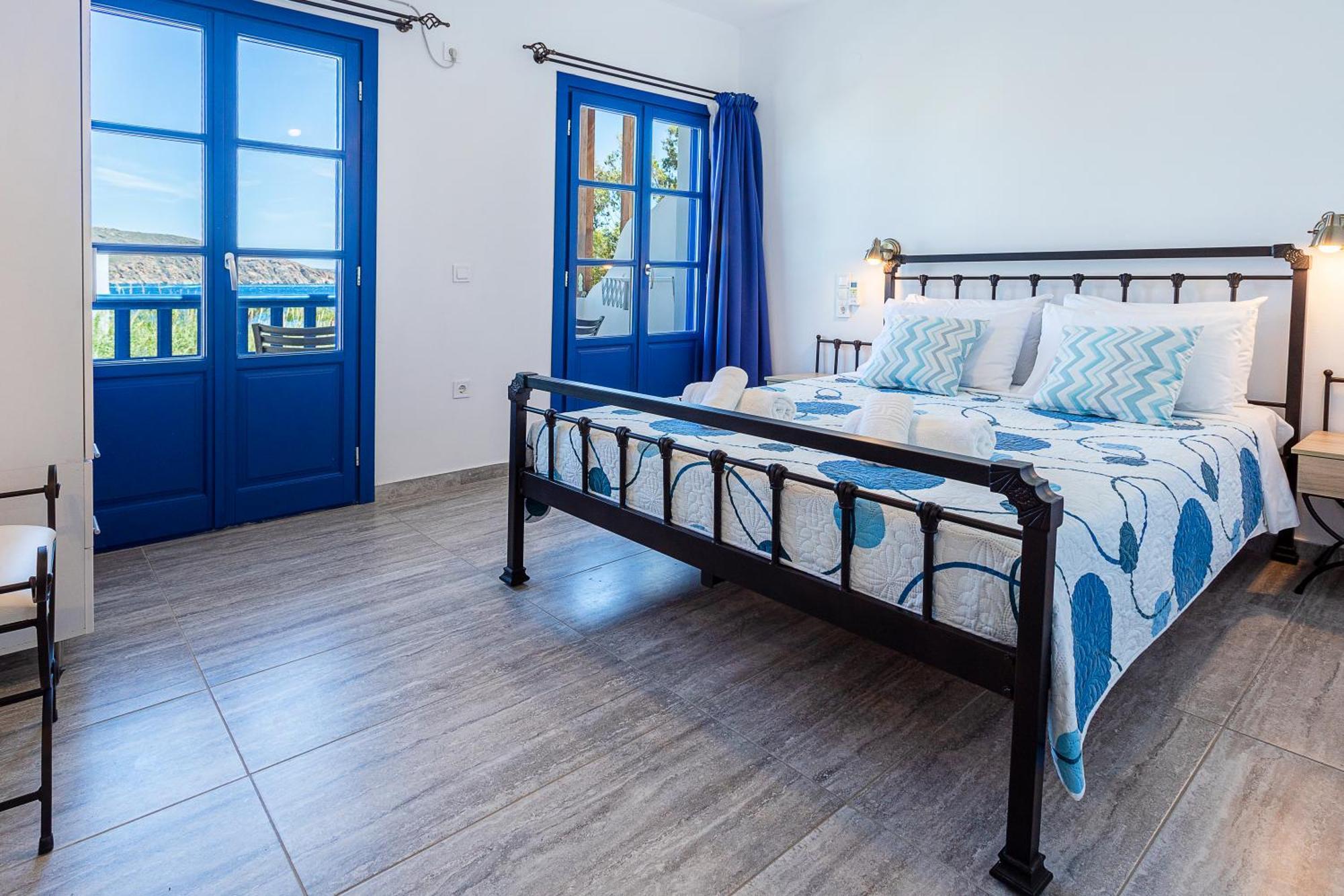 Almiriki Serifos Livadakia